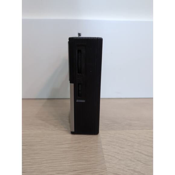 Vintage Sanyo RP 5115 FM/AM 2 Band Receiver AC Battery Radio Solid State Working - Picture 5 of 11